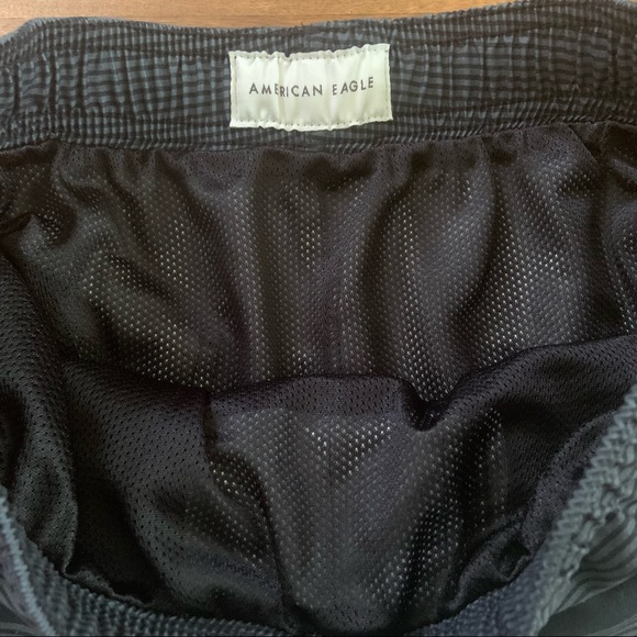 AMERICAN EAGLE 5” Color-Block Swim Trunk / Size: XS - Picture 4 of 5